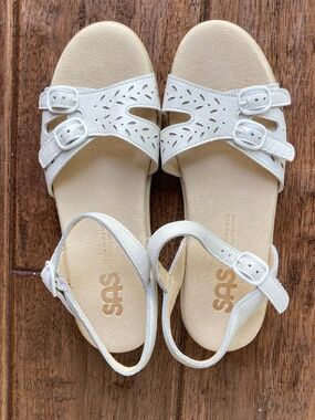 SAS Tripad Women’s Size 6.5 N Duo Buckle Sandal Halo White Leather Comfort